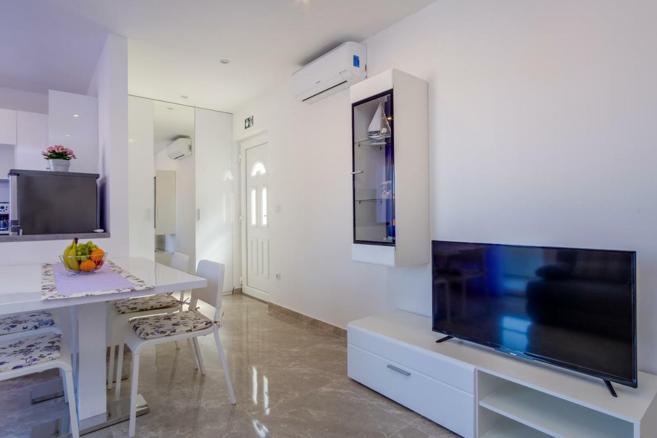 Apartmani Beatrice Mali Lošinj Esterno foto